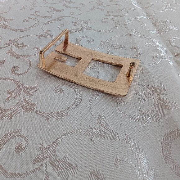 G Gold tone Belt Buckle - Picture 4 of 9